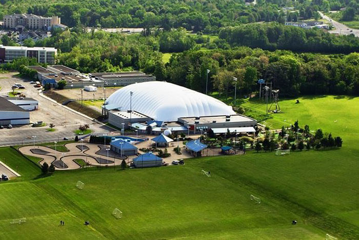 Snow Causes Golf Dome to Deflate in Erie Pennsylvania