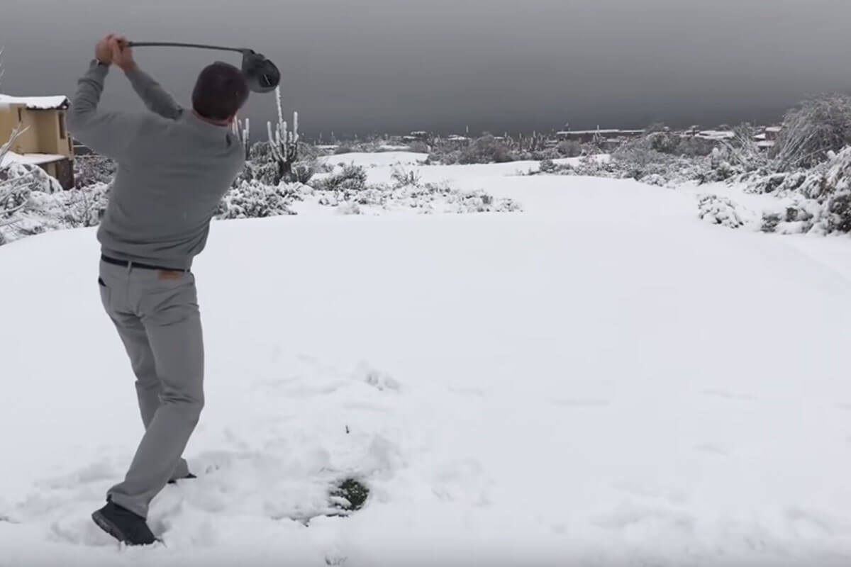 Arizona-Golf-Course-Covered-in-Snow