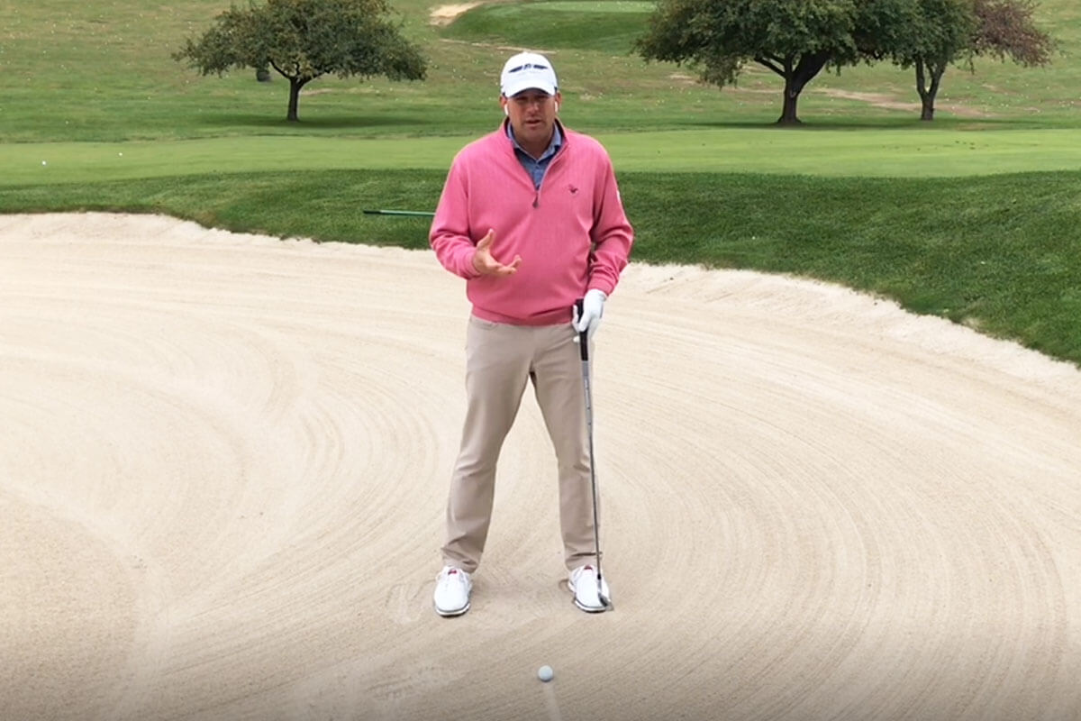 The-Right-Way-to-Play-a-Shot-from-a-Fairway-Bunker