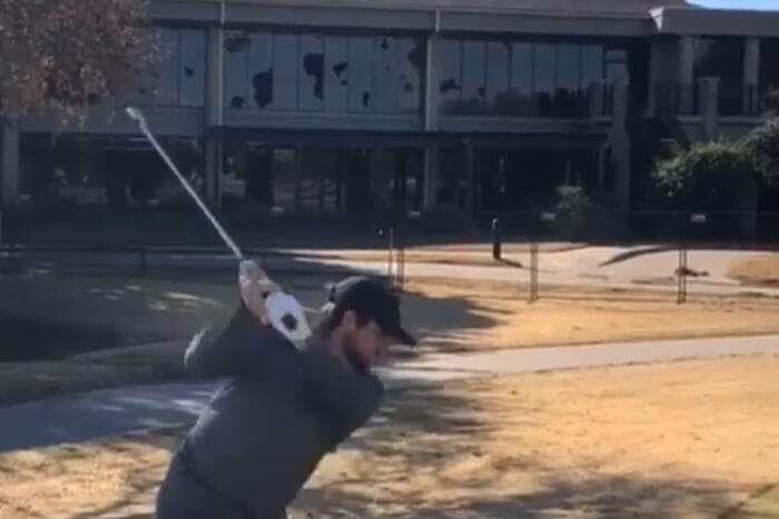 Stingers-into-the-clubhouse