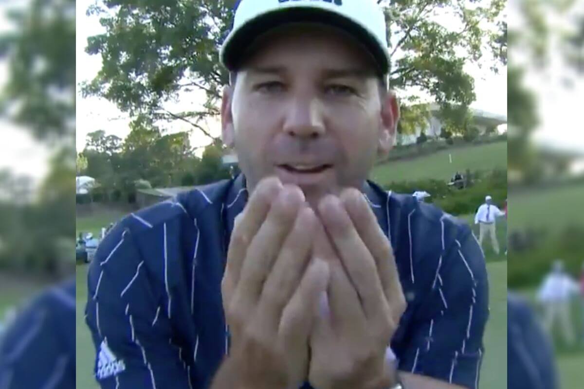 Sergio closed Eyes Putt