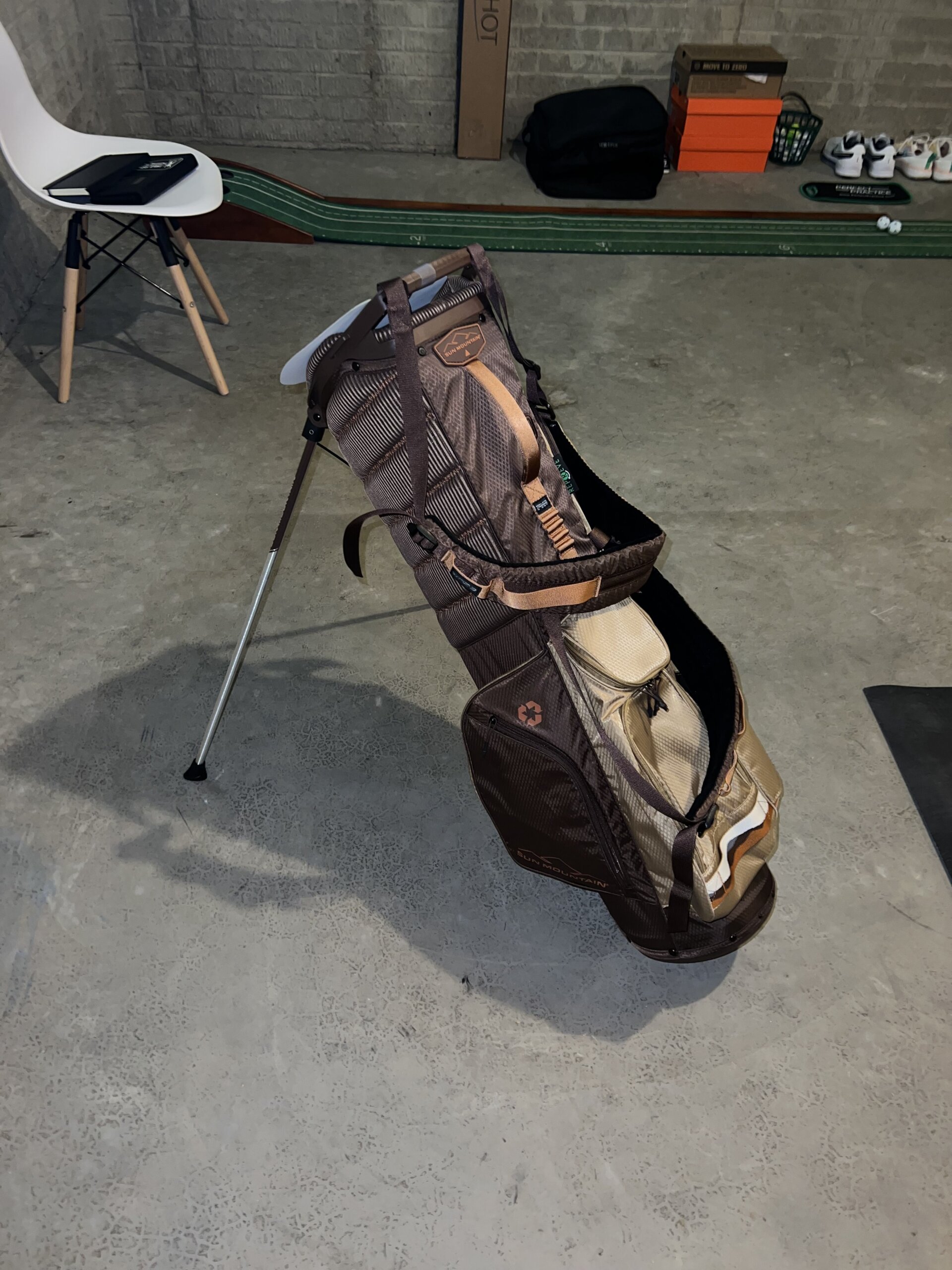 REVIEW: Sun Mountain 2023 Eco-Lite Stand Bag – You Won’t Believe How Light It Is!