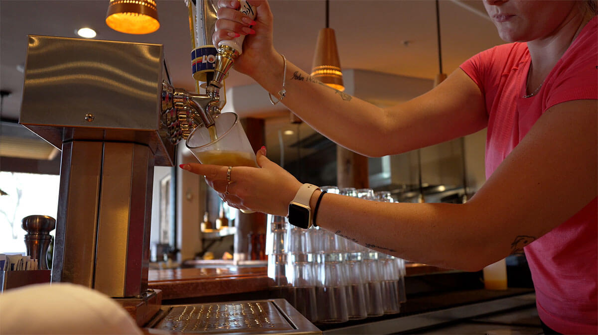 Greyhawk-Quill-Creek-Cafe