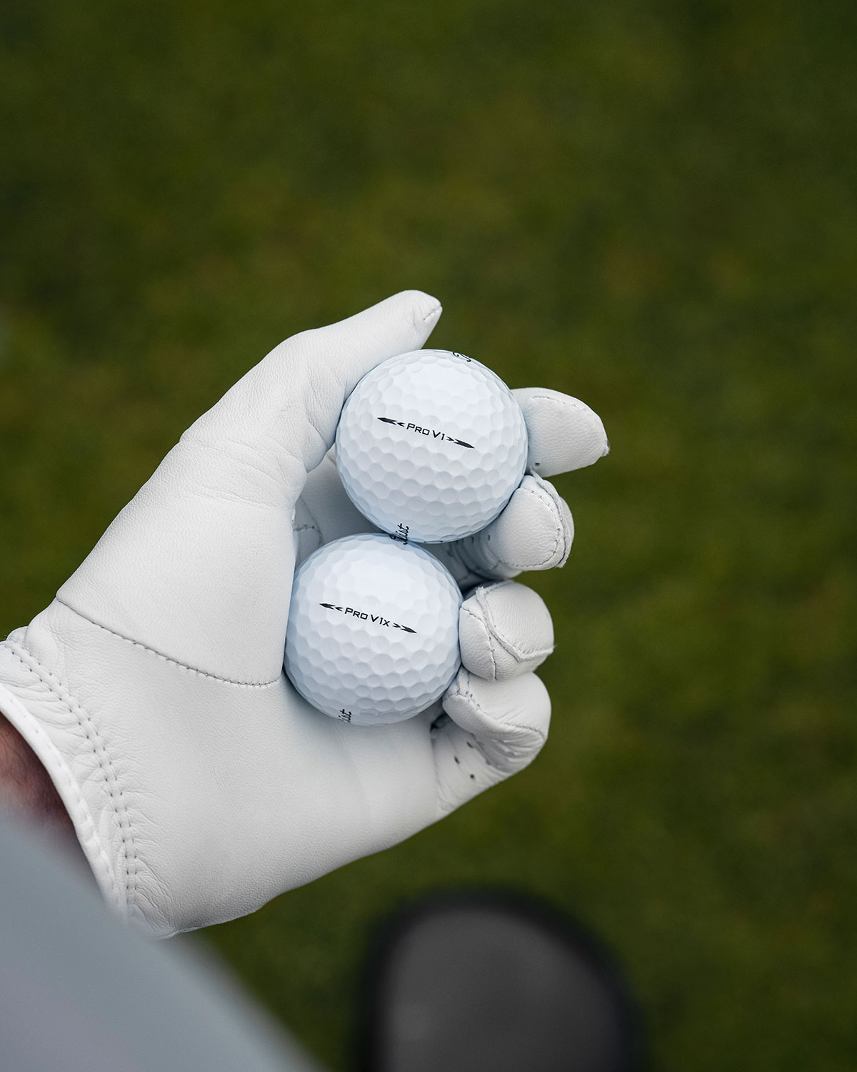 NEW-2027-Titleist-ProV1-ProV1x-2